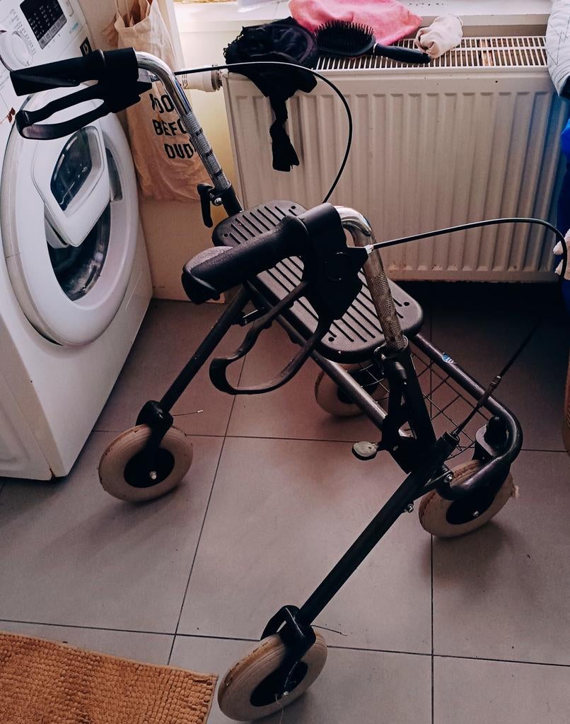Déambulateur / Rollator Vermeiren - Modèle robuste, Diversen, Rollators, Opvouwbaar, Ophalen