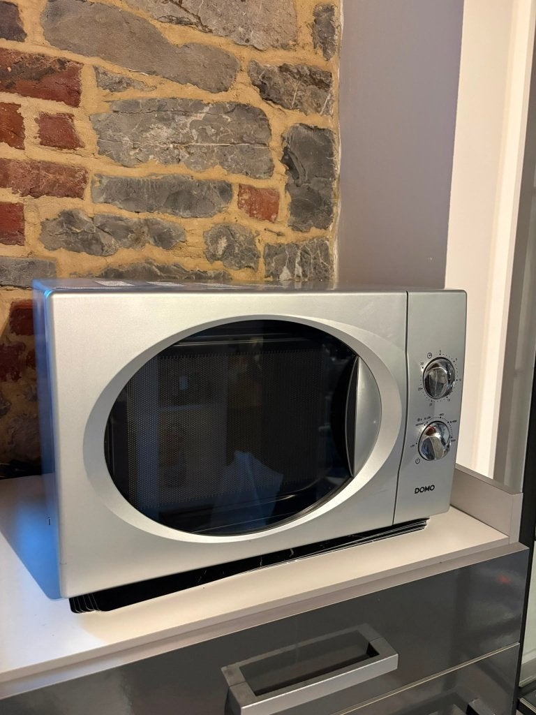 Micro ondes, Electroménager, Comme neuf, Enlèvement, 45 à 60 cm, À Poser