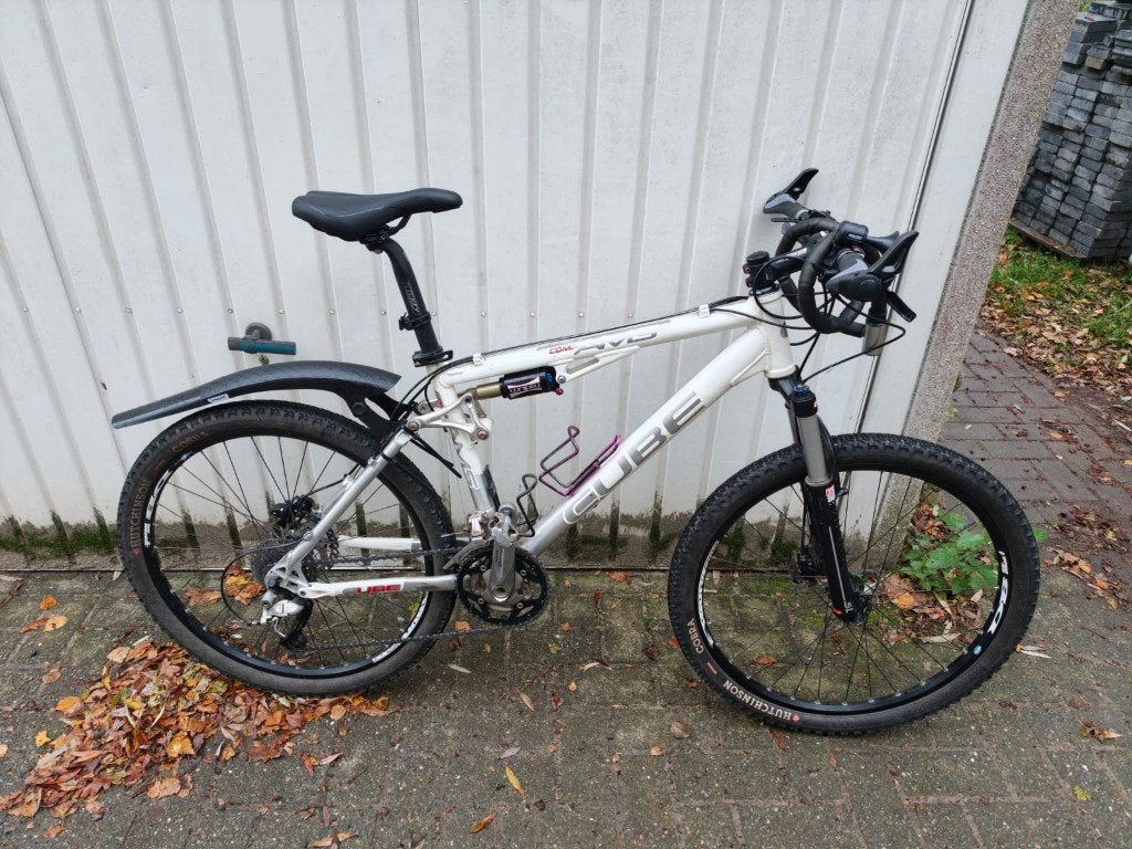 Mountainbike Cube Full Suspension, Fietsen en Brommers, Fietsen | Mountainbikes en ATB, Gebruikt, Schijfrem, 53 tot 57 cm, Ophalen