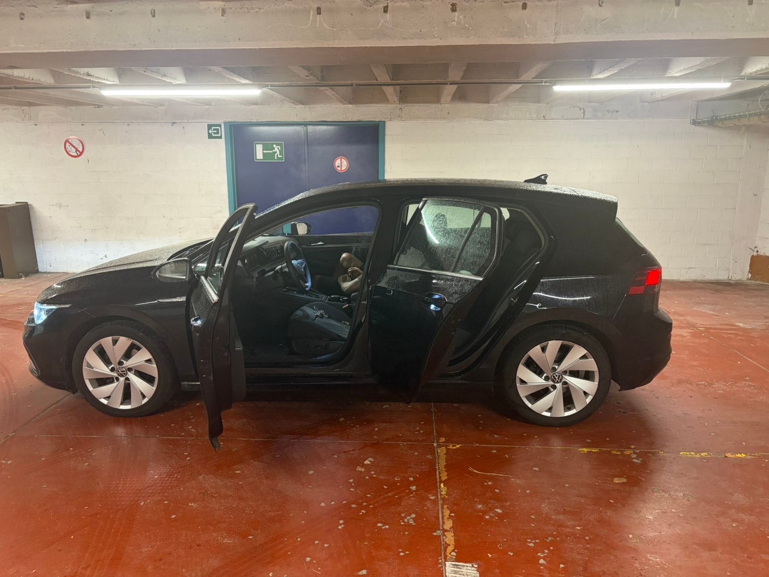 Golf 8 AUTOMATIQUE NOIR, Achat, Carnet d'entretien, Alcantara, Noir