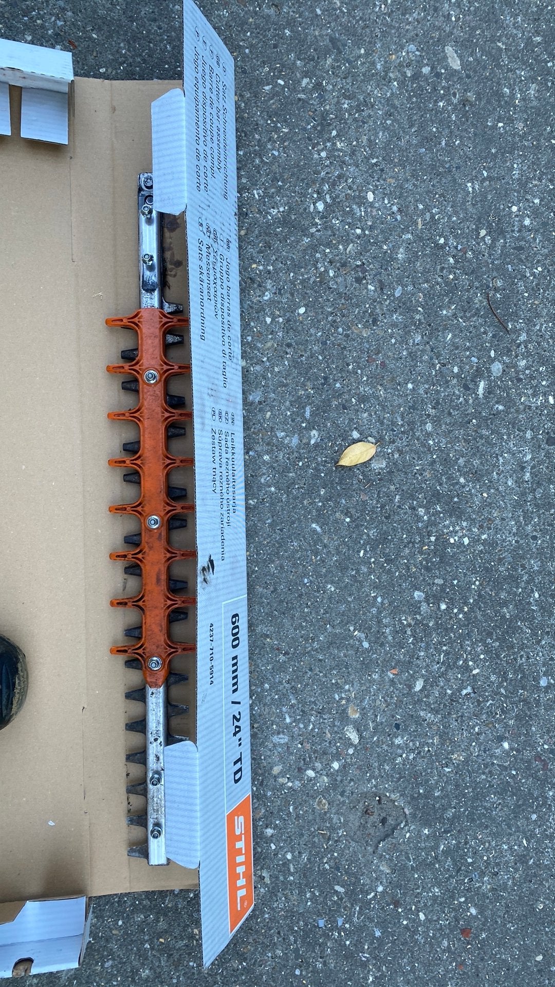 Stihl haagschaarmes 82 t mes 50 cm, Ophalen, Zo goed als nieuw