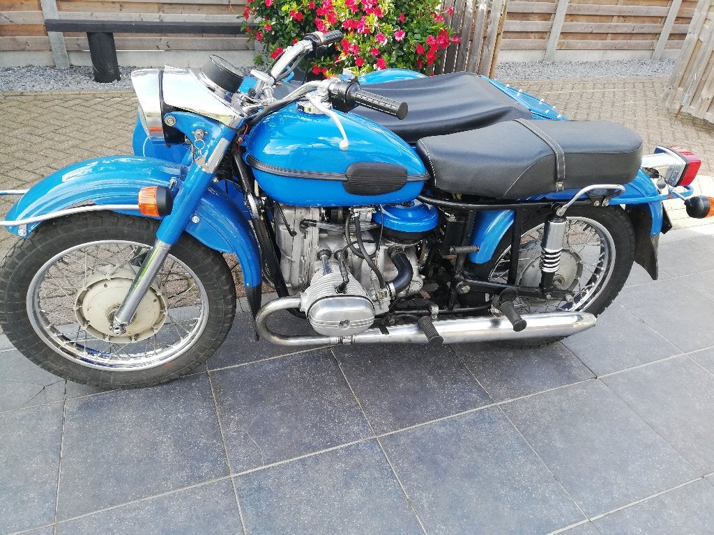 Ural avec sidecar, Motos, Occasion, 2 cylindres, 650 cm³, 12 à 35 kW