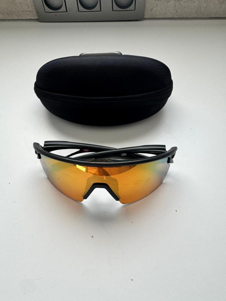 Oakley, Ophalen, Zo goed als nieuw, Oakley