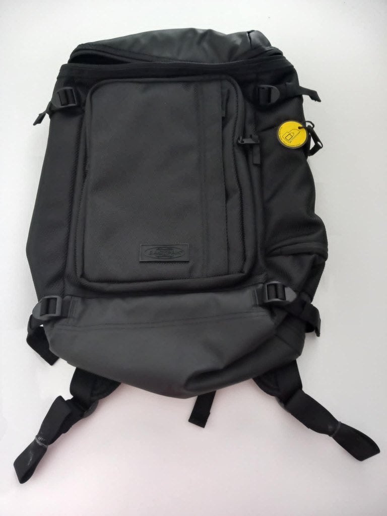 60€ Sac à dos noir Eastpak - neuf avec étiquettes, Bijoux, Sacs & Beauté, Sacs | Sacs à dos, Neuf, 25 à 40 cm, Étanche, 45 à 60 cm