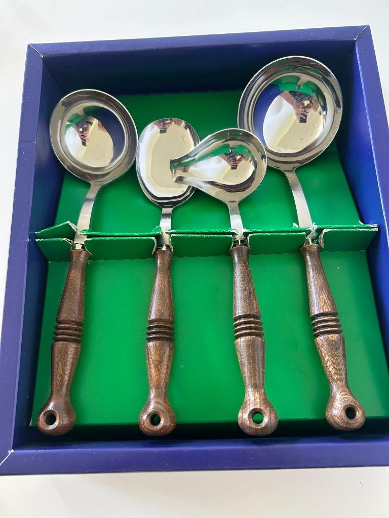 Set de service en acier inoxydable, Enlèvement ou Envoi, Comme neuf, Autres matériaux, Ensemble de couverts