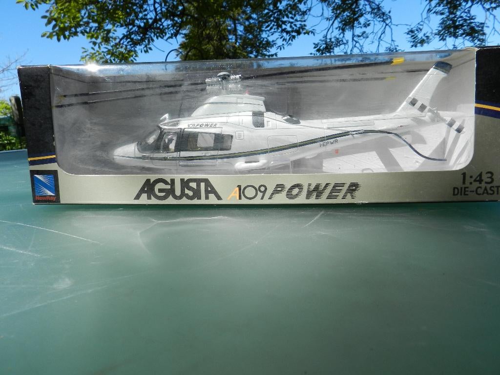 Agusta-helikopter, Ophalen of Verzenden, Nieuw, Helikopter