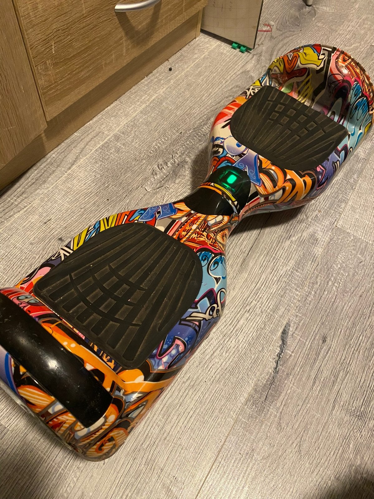 objet unique en hoverboard (grafitti), Enlèvement, Comme neuf