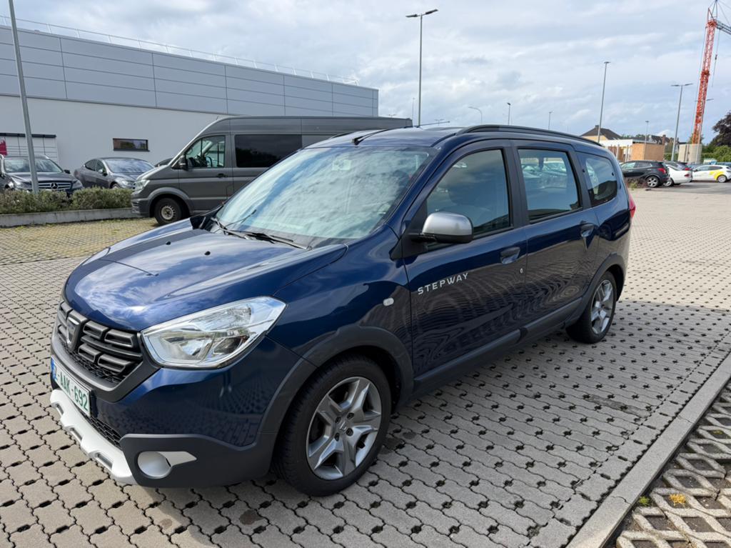 Dacia Logan 1.2 jaar 2018  met 7 personen, Auto's, Dacia, Monovolume, Euro 6, Handgeschakeld, 5 deurs