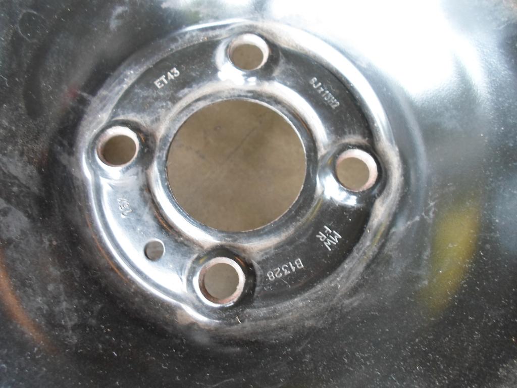 4 pneus pour Renault Clio, Auto-onderdelen, Banden en Velgen, Ophalen, Gebruikt, Banden en Velgen, 185 mm