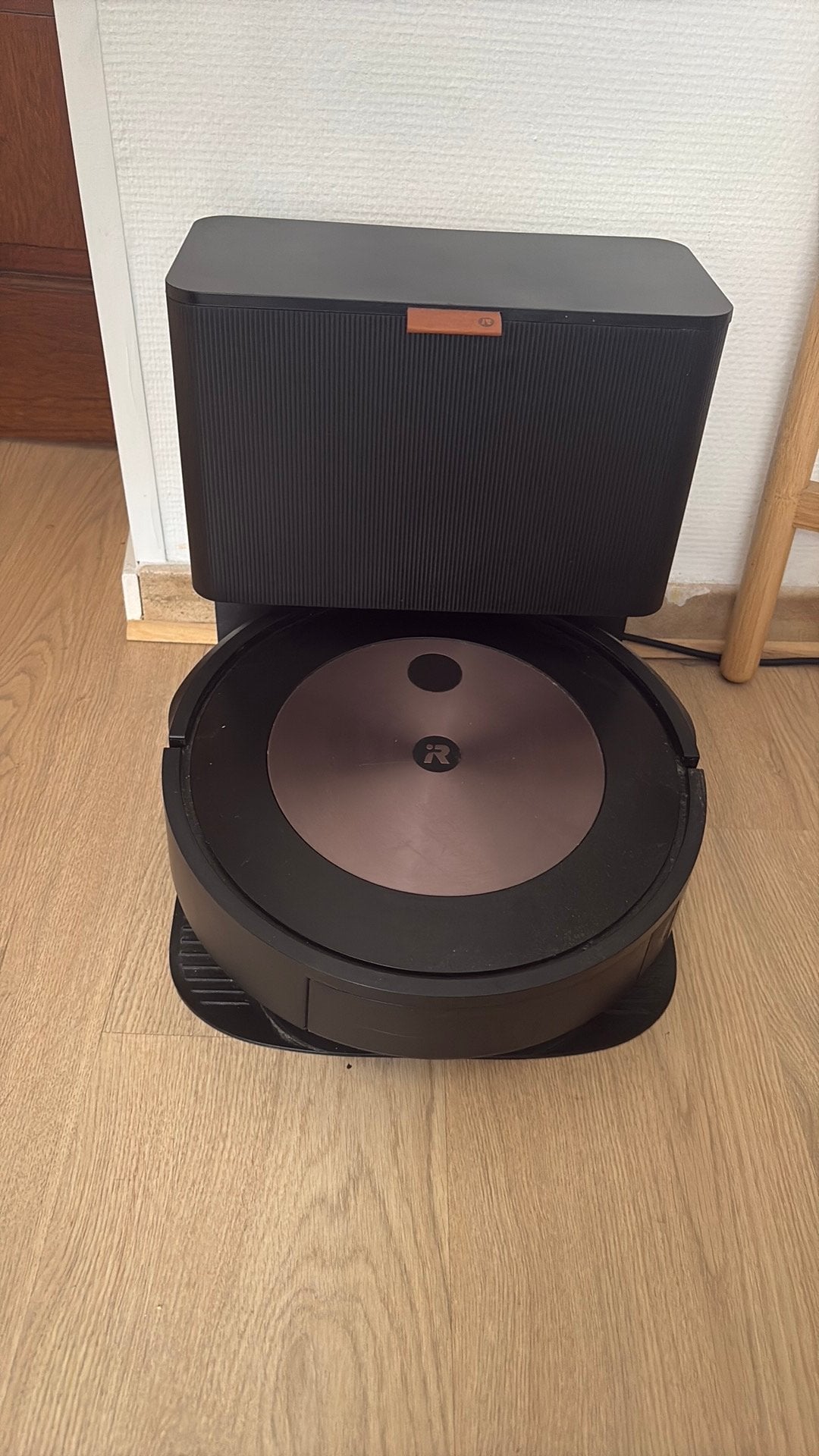 Aspirateur / laveur sol irobot Roomba j5+, Enlèvement, Utilisé, Aspirateur robot, IRobot