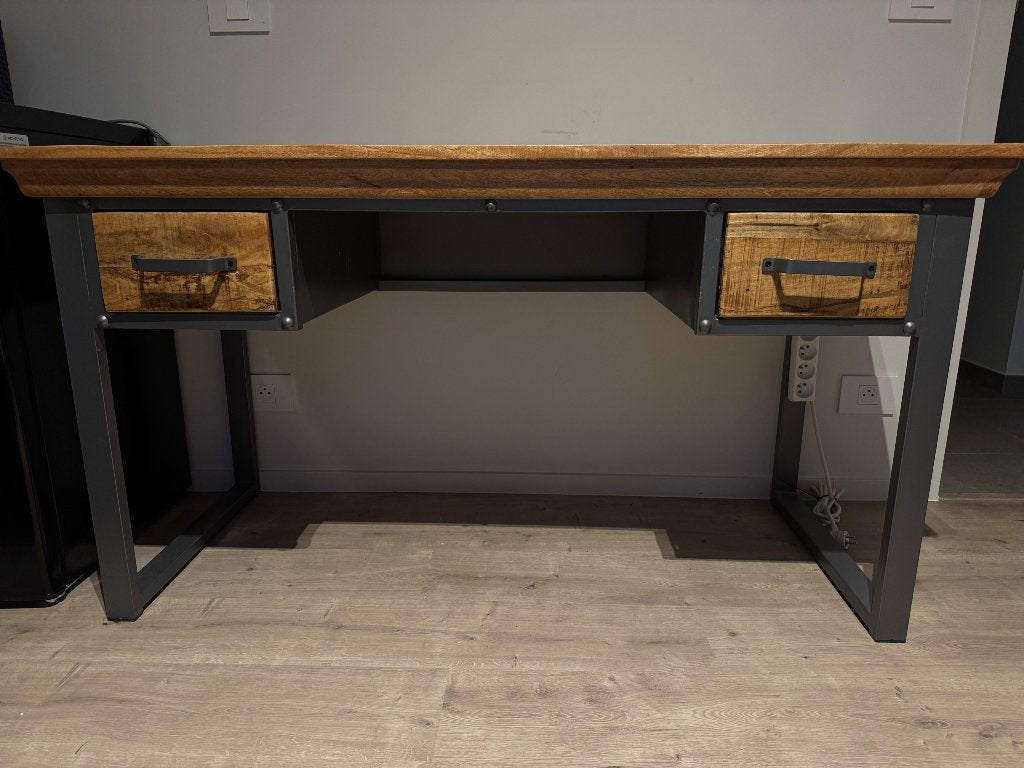bureau tafel, Huis en Inrichting, Bureaus, Ophalen, Overige typen, 60 cm, Bruin