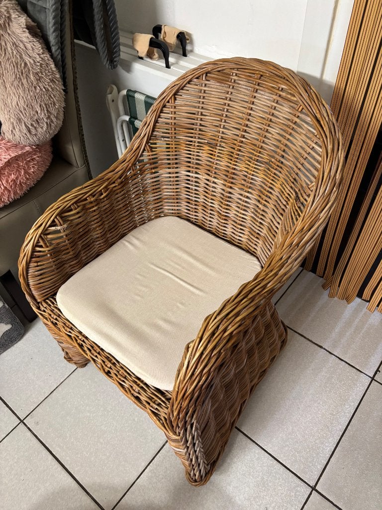 Rieten stoel let kussen, Tuin en Terras, Ophalen, Zo goed als nieuw