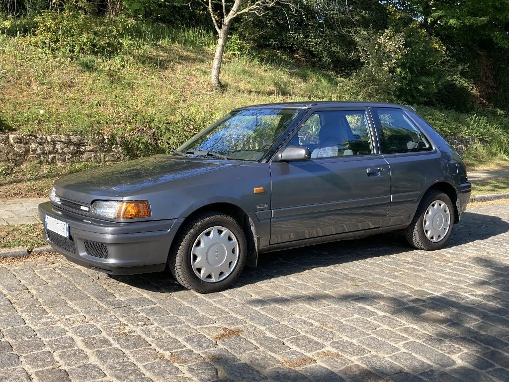 Mazda 323 GT16, Autos, Argent ou Gris, Achat, Boîte manuelle, Particulier