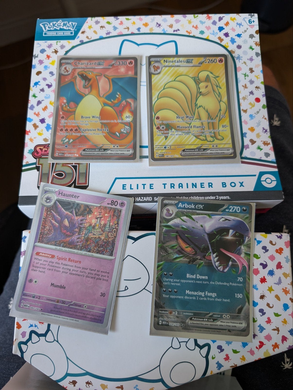 Pokemon 151 ETB, Ophalen of Verzenden, Zo goed als nieuw, Boosterbox, Foil