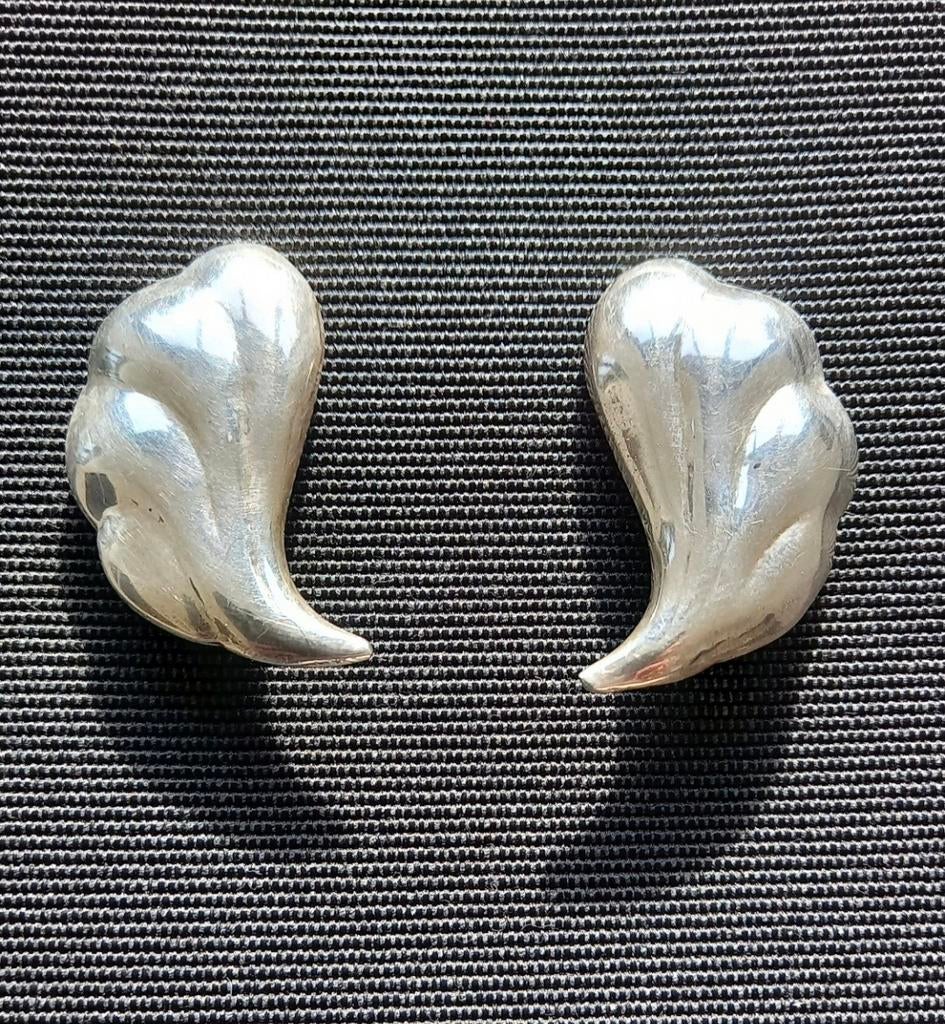 IDÉE CADEAU! Boucles d'oreille clips en argent. État neuf., Enlèvement ou Envoi, Neuf, Argent, Argent
