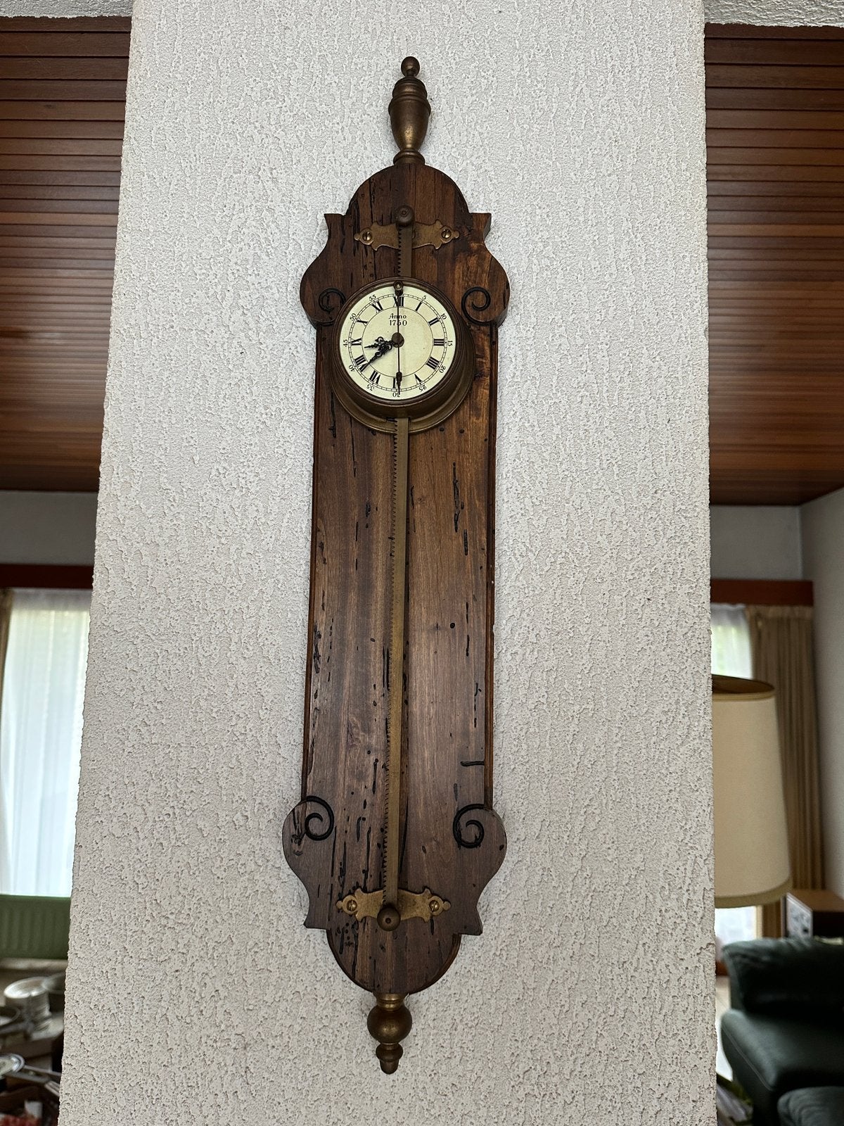 Horloge d’époque, Enlèvement