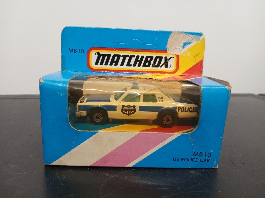 MINIATUUR AUTO LUCIFERDOOSJE MB10 AMERIKAANSE POLITIEAUTO, Ophalen of Verzenden, Zo goed als nieuw, Auto, Matchbox