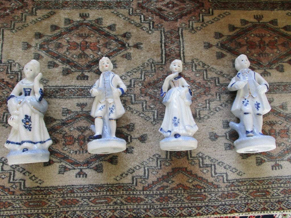 4 figurines humaines anciennes, porcelaine fine, Enlèvement ou Envoi, Neuf, Humain