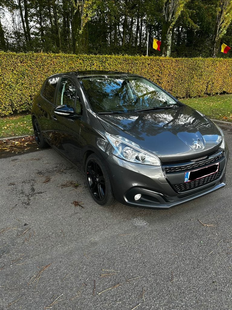 Peugeot 208 GT Line 1.5 BlueHDI 132 000KM 2019 Full options, Achat, Euro 6, Noir, 5 portes