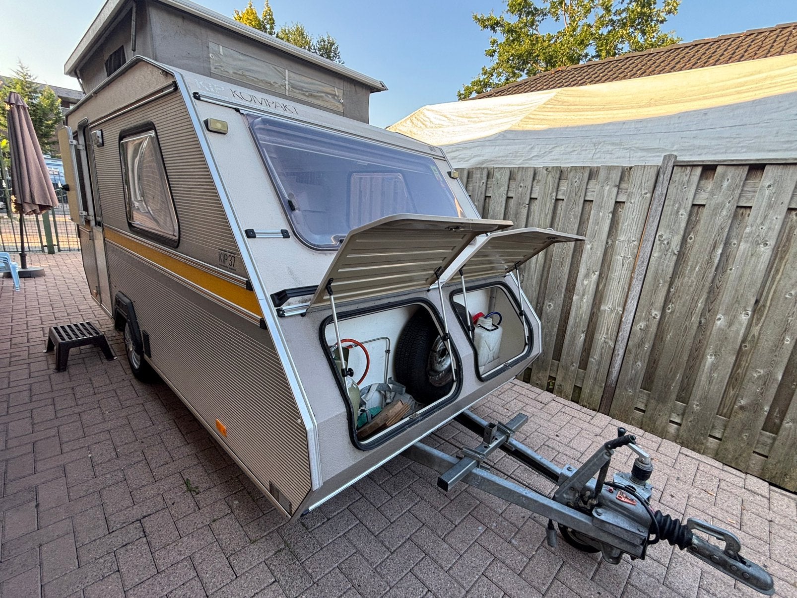 Joli poulet compact 37, Caravanes & Camping, Camping-cars, Particulier, jusqu'à 3, Enlèvement