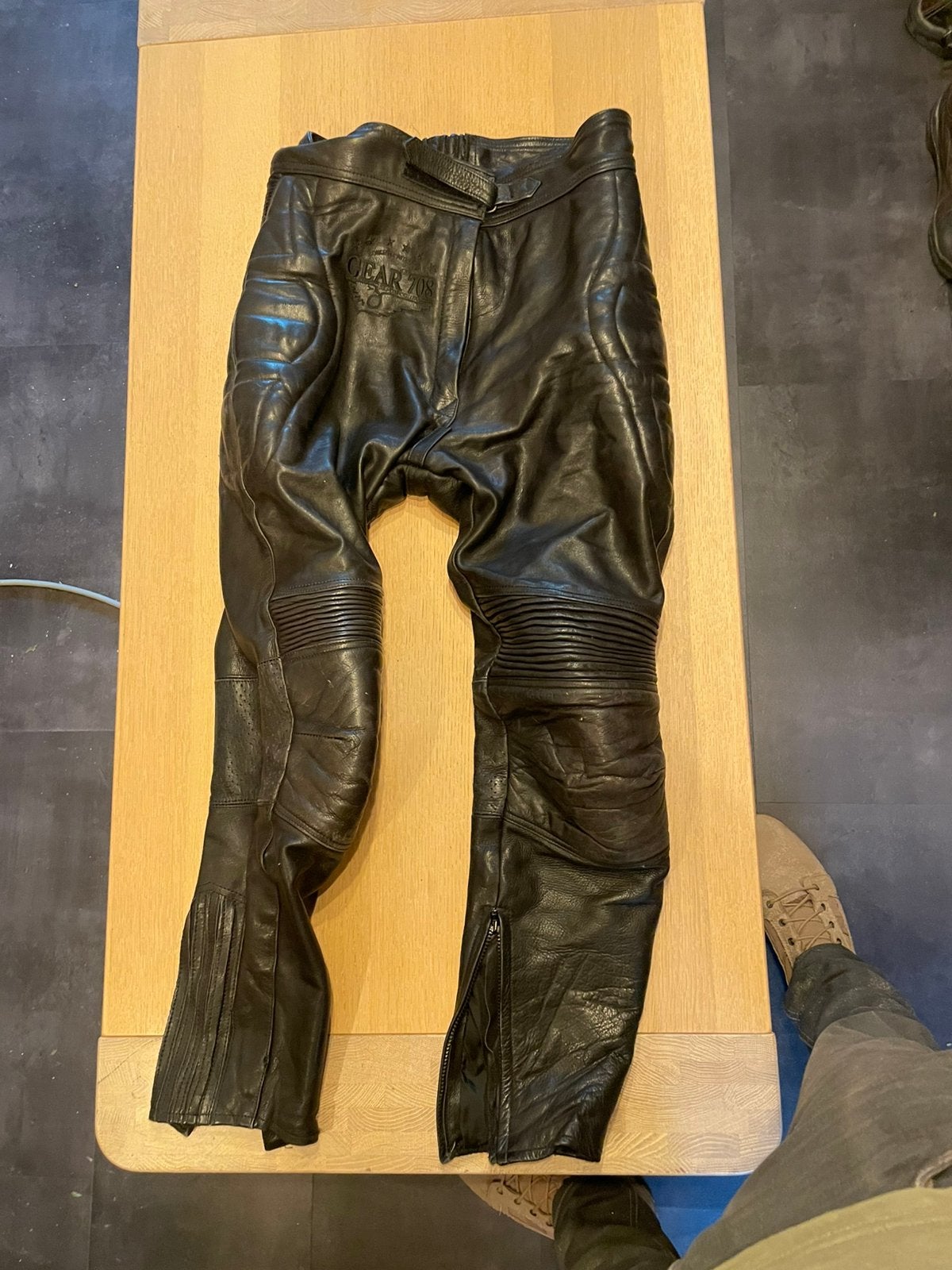 Veste Pantalon moto cuir Taille 44, Motos, Enlèvement, Ensemble