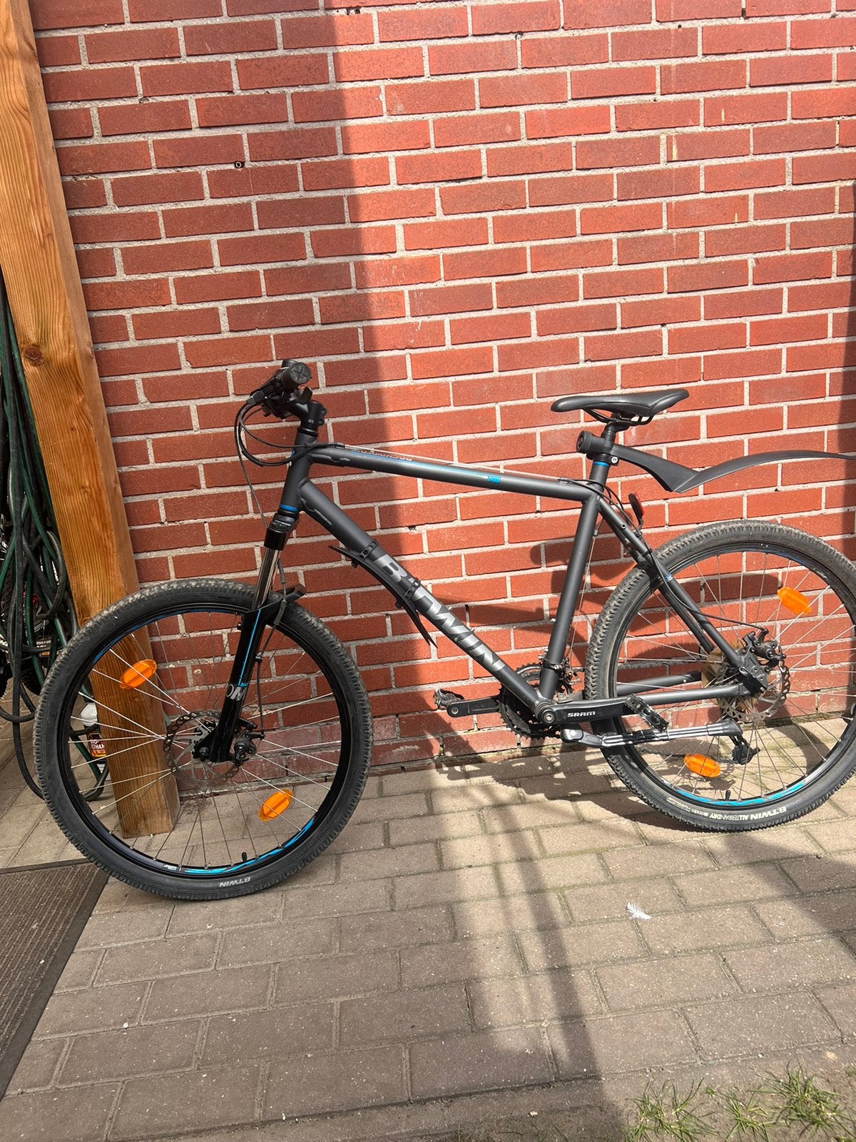 Mountainbike rockrider 500 btwin, Vélos & Vélomoteurs, Enlèvement, Comme neuf