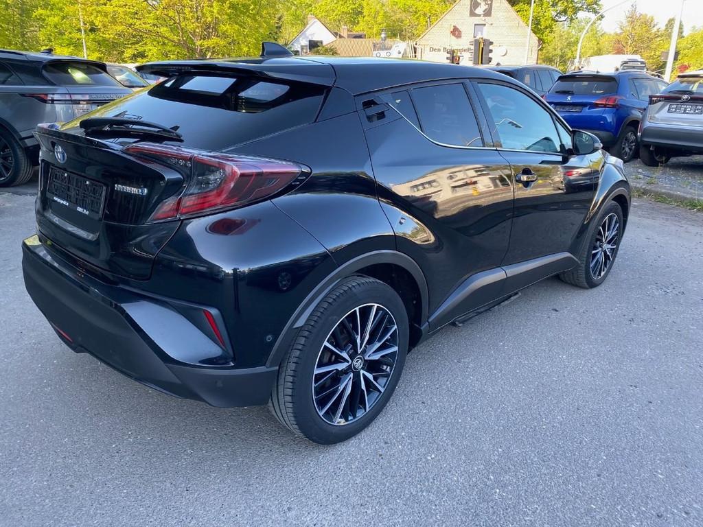 Toyota C-HR HYBRIDE C-CHIC AUTOMAAT MET GARANTIE (bj 2018), Auto's, Gebruikt, 4 cilinders, 72 kW, Zwart