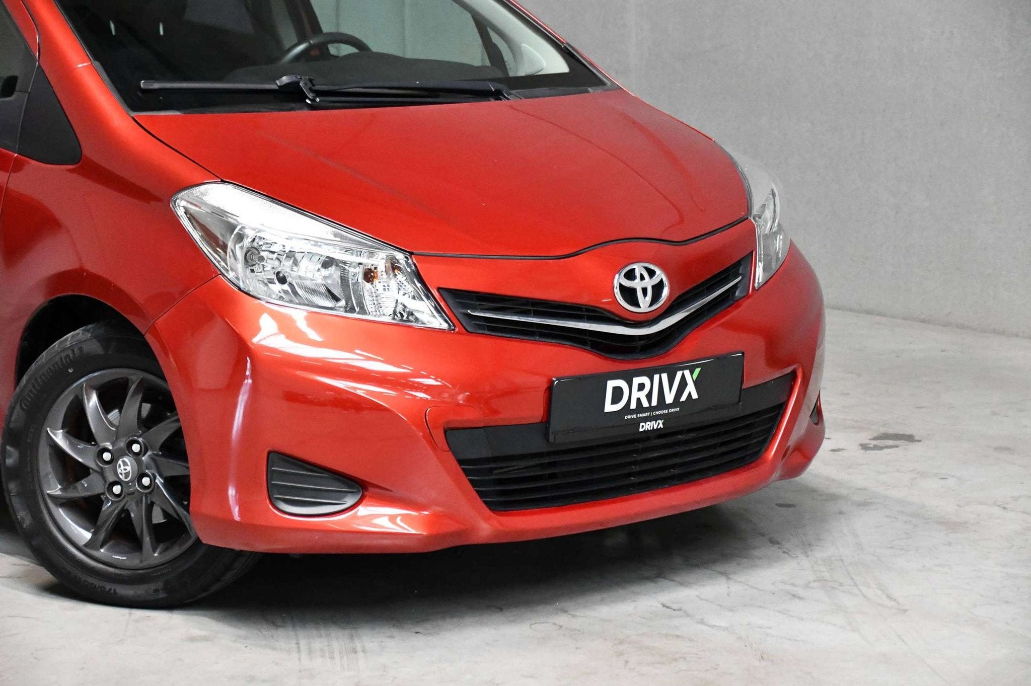 Toyota Yaris Yaris - Manueel - Diesel - Camera - Bluetooth, Rouge, Euro 5, Entreprise, Boîte manuelle