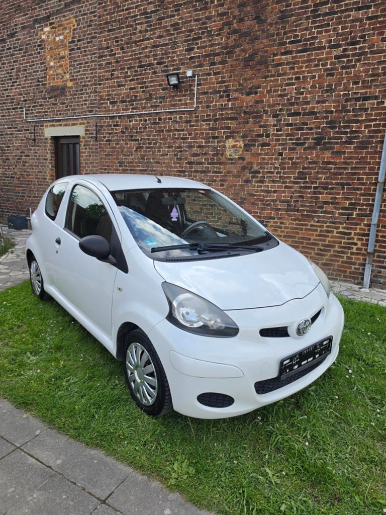 Toyota aygo prête à immatriculé  Garantie, Autos, Toyota, Achat, Entreprise, Garantie prolongée, Ordinateur de bord