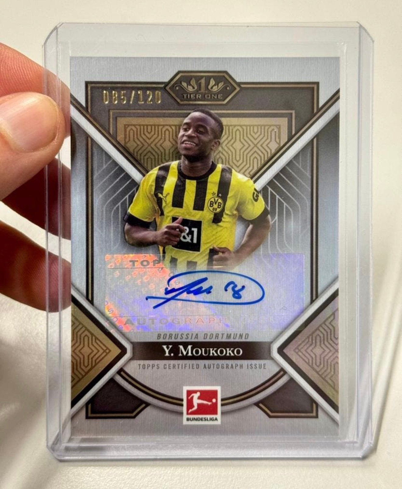 Topps Youssoufa Moukoko Young Gold SIGNÉ /120 limité, Enlèvement ou Envoi, Neuf, Cartes de joueur