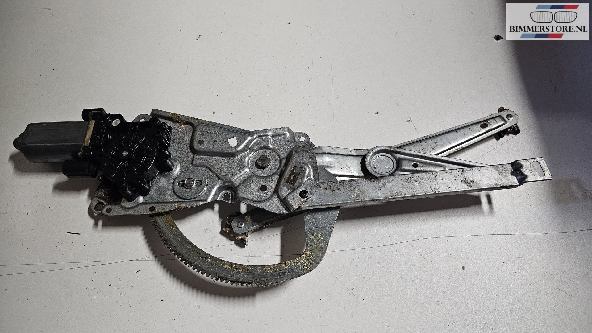 Electrische raammechaniek rechtsvoor hand BMW 3 serie E36 se, Autos : Pièces & Accessoires, -, Origine de la pièce connue, Utilisé