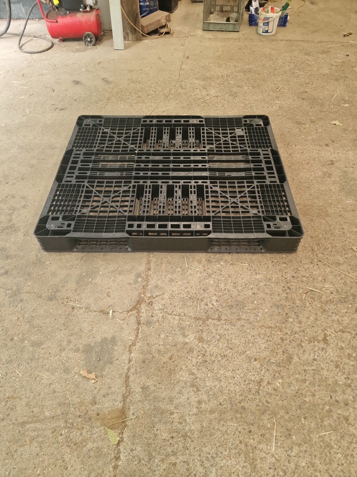 Plastieke palletten, Animaux & Accessoires, Maisons pour chiens, Enlèvement
