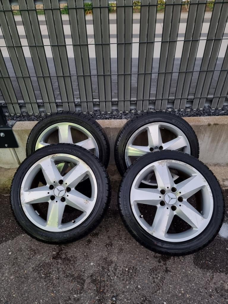 Mercedes Velgen 225 /45R17 met goeie banden, Ophalen, Band(en)