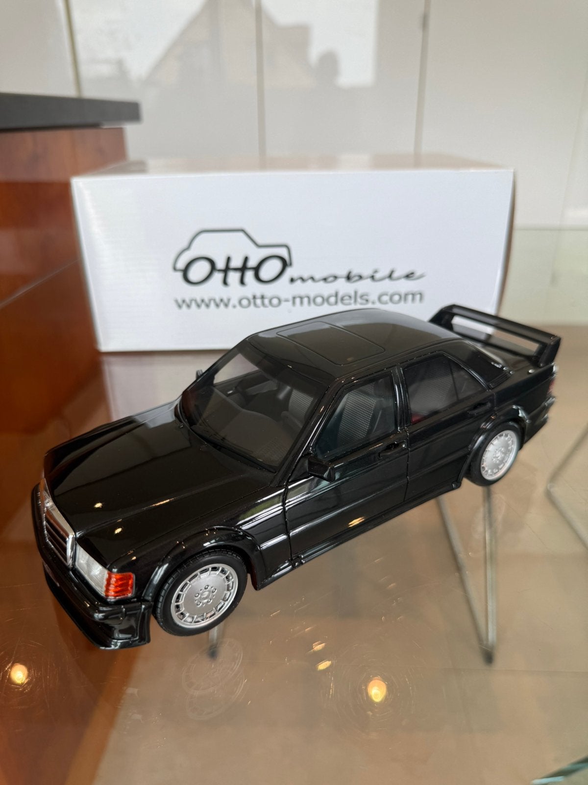 Zeldzame Mercedes-Benz190E2.5-16 Evolution I W201) 1989 1:18, Hobby en Vrije tijd, Modelauto's | 1:18, Ophalen of Verzenden, Zo goed als nieuw