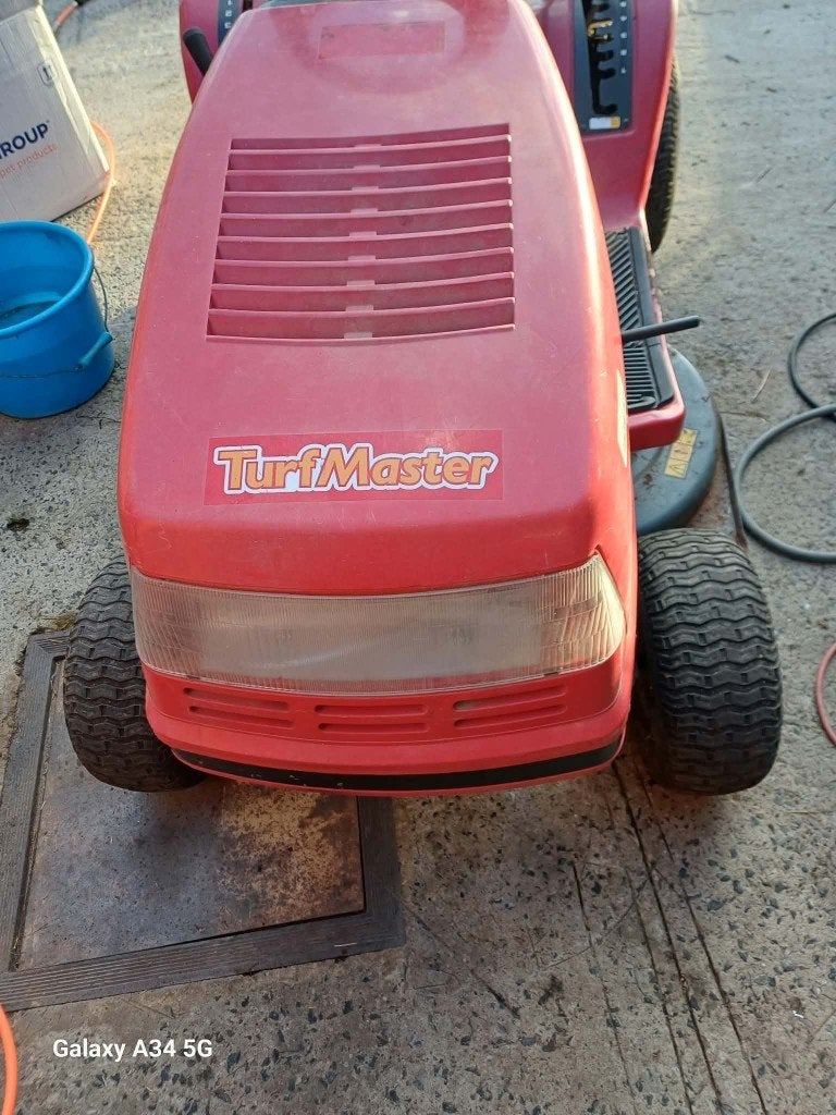 Tracteur tondeuse bien lire l'annonce, Enlèvement, Utilisé, Démarrage électrique, 90 à 120 cm