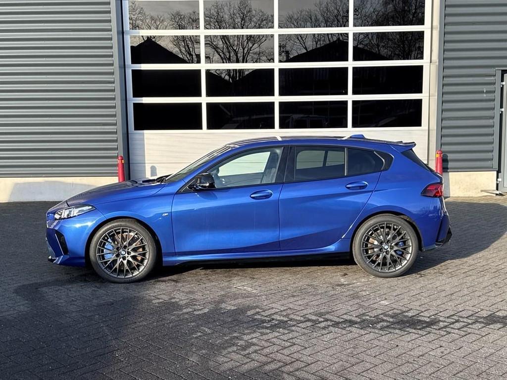 BMW 1-serie M135 xDrive M Pro, 360 camera, harman kardon, Auto's, BMW, Automaat, 1998 cc, 4 cilinders, Blauw