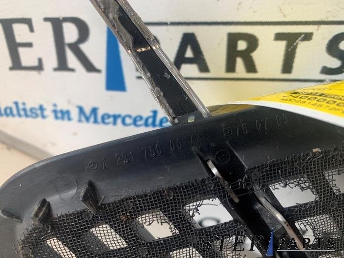 Luchtrooster motorkap links van een Mercedes SL (197), Gebruikt, -, Ophalen of Verzenden, -