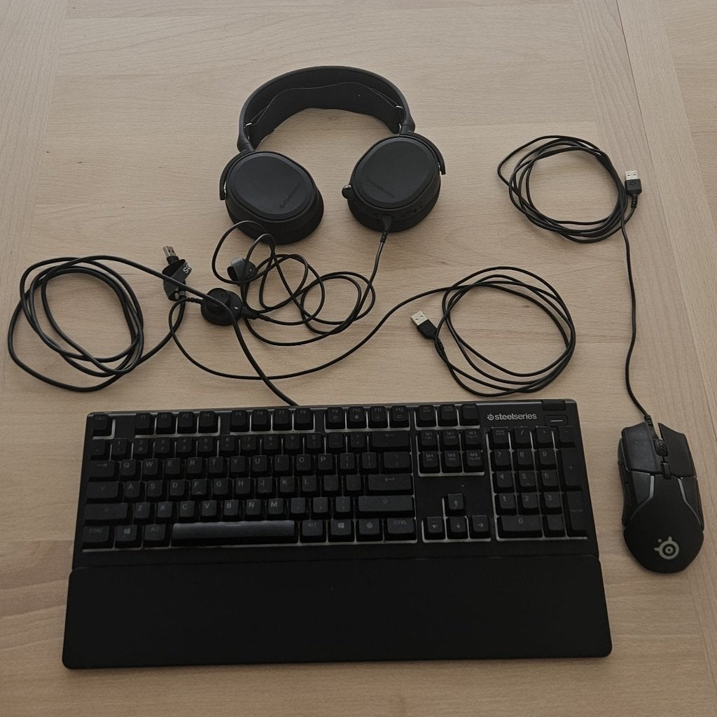 Steelseries Gaming set, Games en Spelcomputers, Spelcomputers | Overige Accessoires, Verstelbaar, Zo goed als nieuw, Headset, PC
