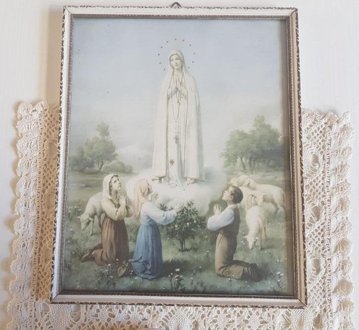 Brocante ingelijste Maria, Fatima prent, kinderen, schapen, Antiek en Kunst, Ophalen of Verzenden