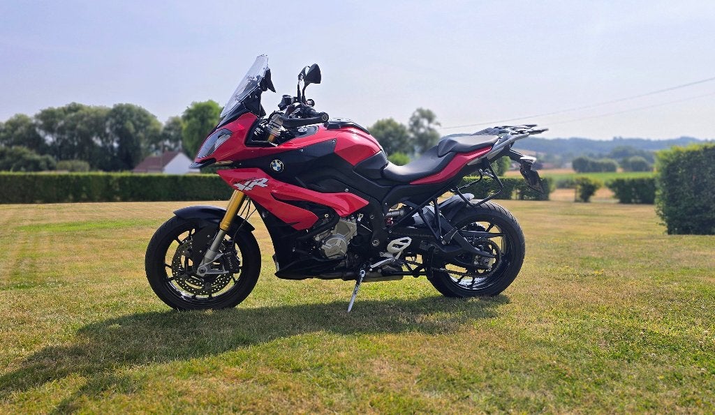 BMW S1000 XR – 08/2016 – 21.250 km – Dealer onderhouden, Occasion, Handvatverwarming, 4 cilinders, Motorrijbewijs A