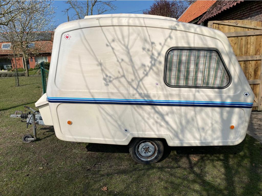 Caravan > 750kg te koop, Caravans en Kamperen, Caravans, Rondzit, Particulier, Reservewiel, Tot en met 2