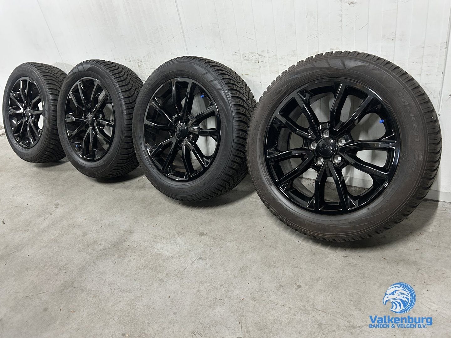 9-10mm! Originele Jeep Compass Renagade 18 inch zwarte velge, Pneus et Jantes, Pneus hiver, Véhicule de tourisme, -