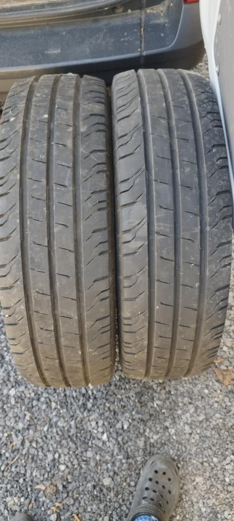 Continental vrachtwagenbanden 205/75/16 in goede staat zie f, Auto-onderdelen, Banden en Velgen, Ophalen of Verzenden, Band(en)