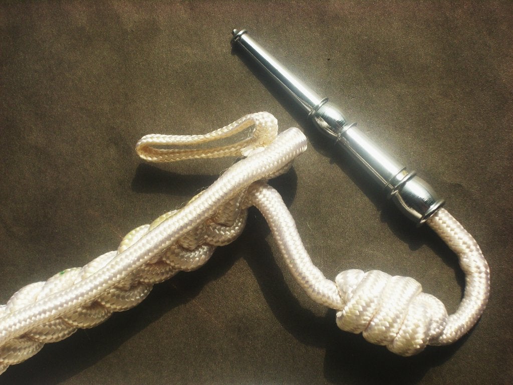 Aiguillette à ferret en coton blanc de la police communale, Collections, Objets militaires | Général, Gendarmerie, Envoi