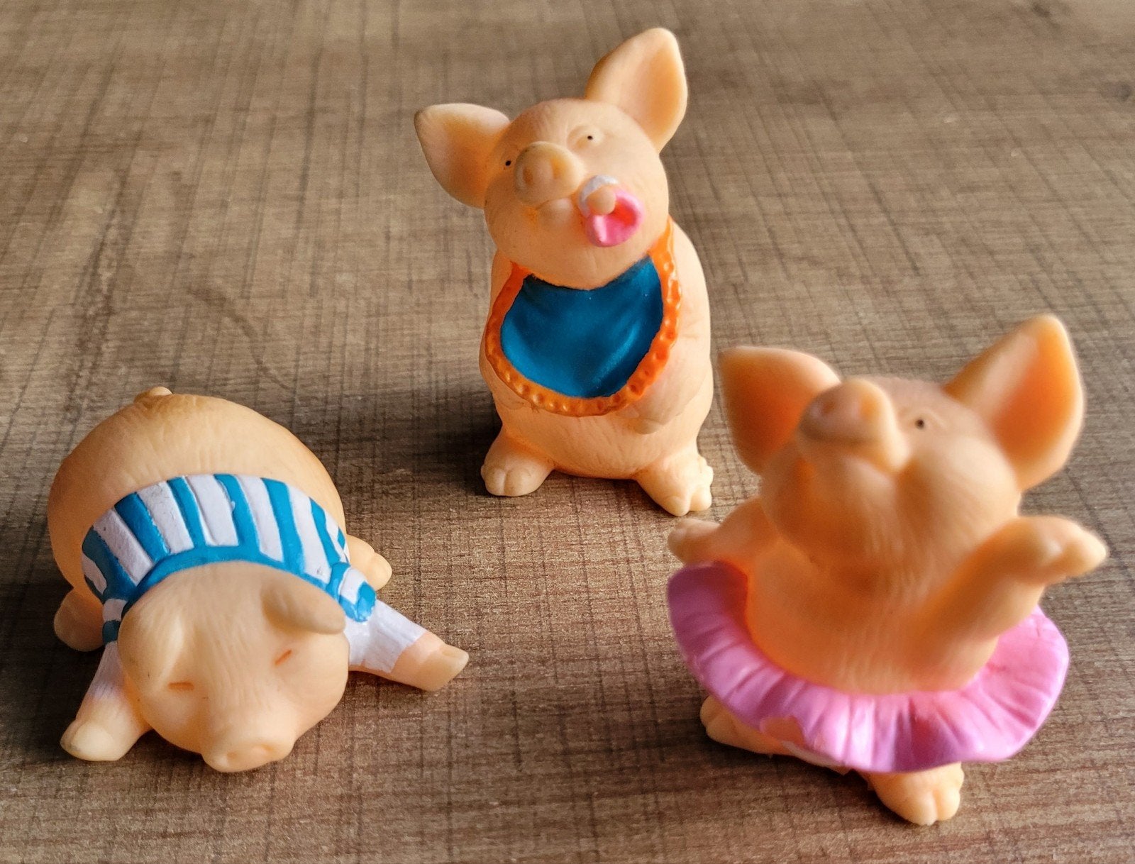 3 oude, rubberen popjes: varkentjes, Enlèvement ou Envoi, Comme neuf