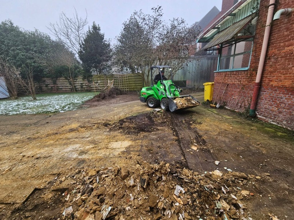 Vullen van containers en kleine grondverzet werken, Verbouw of Aanbouw