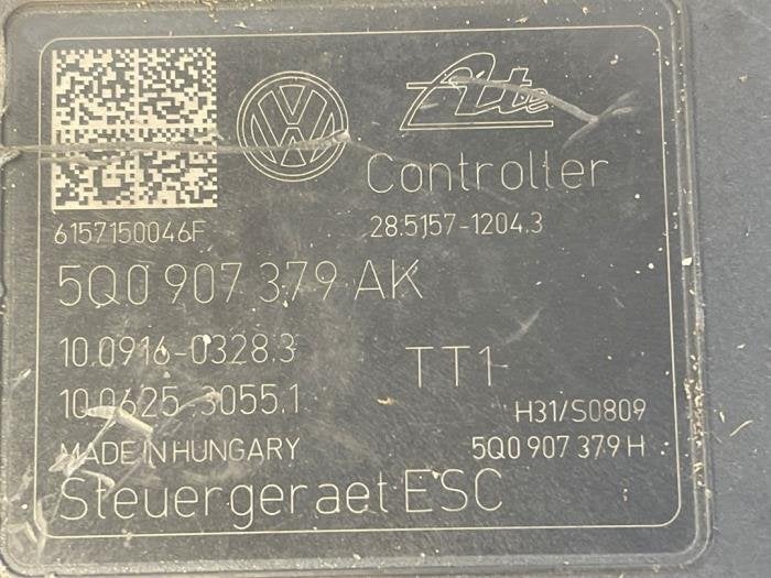 ABS Pomp van een Volkswagen Golf, Gebruikt, -, Volkswagen, -