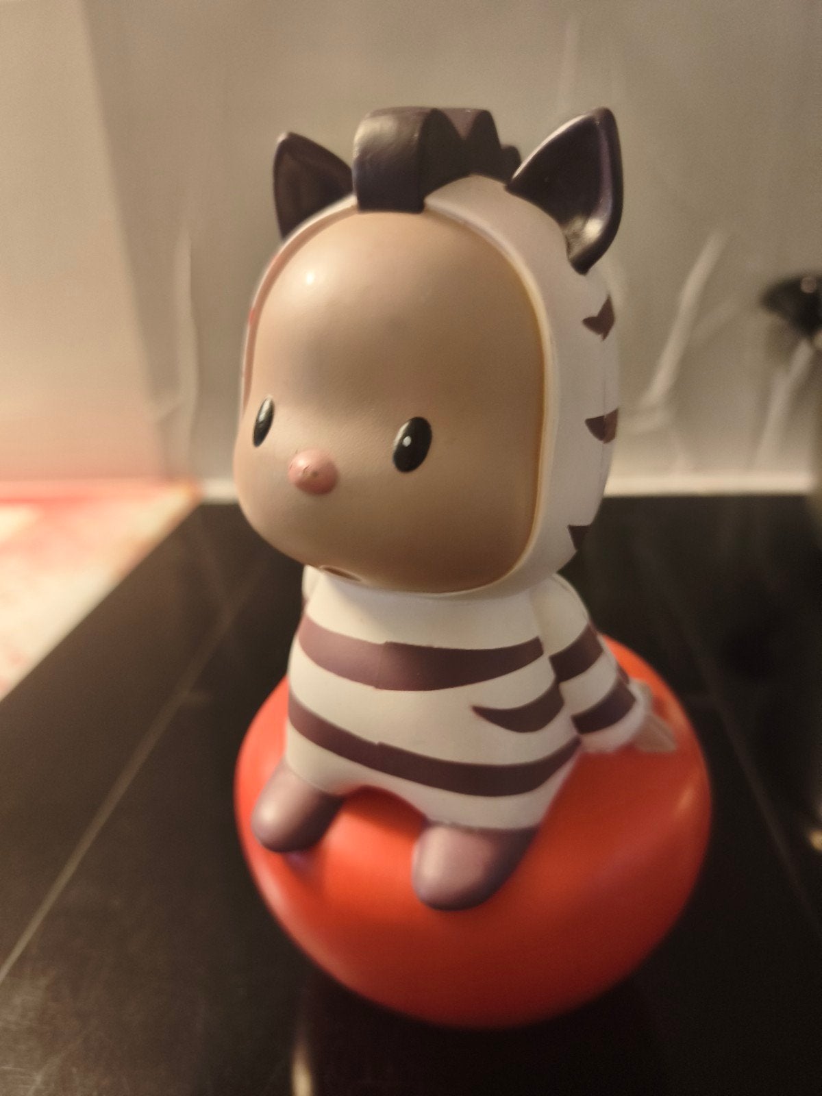 Jolie boîte à musique/figurine musicale en forme de zèbre
Co, Enlèvement