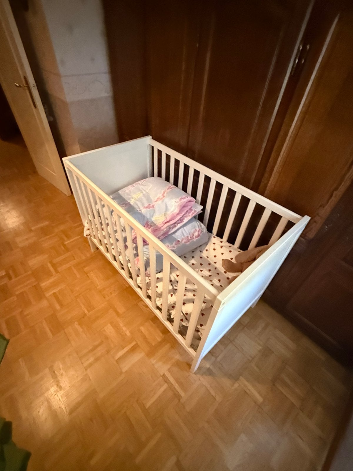 Babybed met matras , 40 euro, Kinderen en Baby's, Ophalen, Zo goed als nieuw, Matras