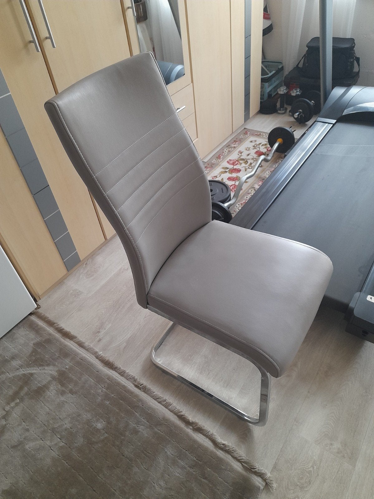 eettafel stoelen, Ophalen